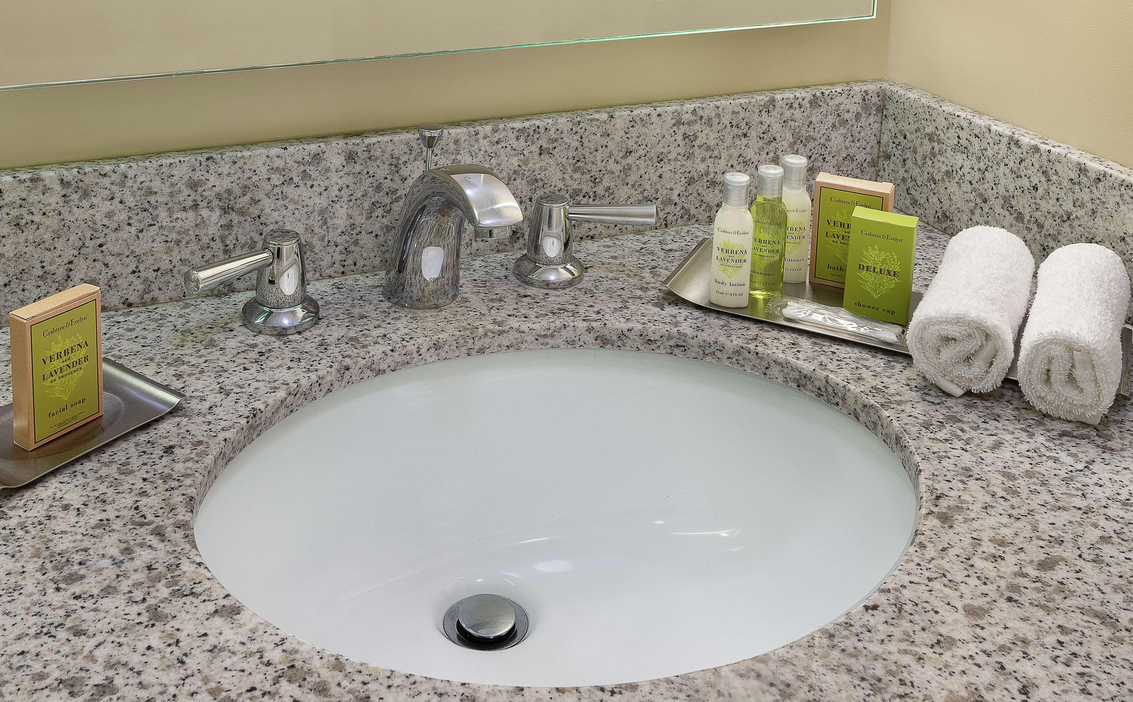 Doubletree By Hilton Cape Cod - Hyannis Hotel Ngoại thất bức ảnh